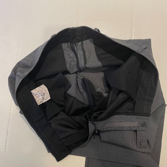 Hugo Boss 2-Piece Suit 38R (40R) Grey - Picture 11 of 13